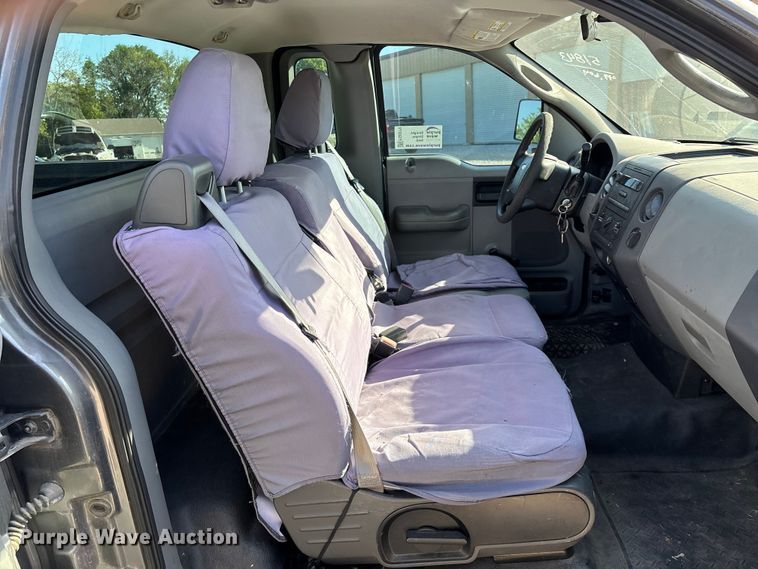 image for item FG0279 2007 Ford F150 XL pickup truck