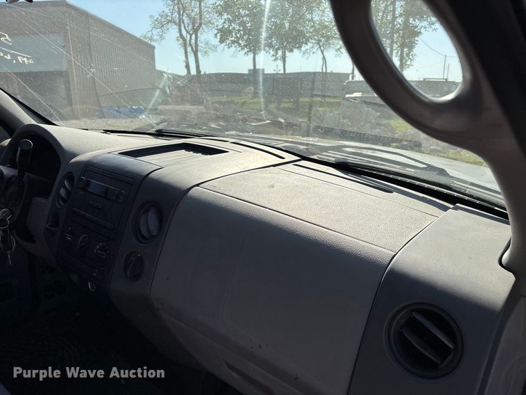 image for item FG0279 2007 Ford F150 XL pickup truck