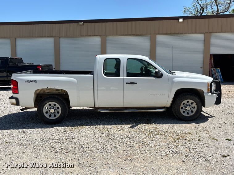 image for item FG0284 2012 Chevrolet Silverado 1500 Ext. Cab pickup truck