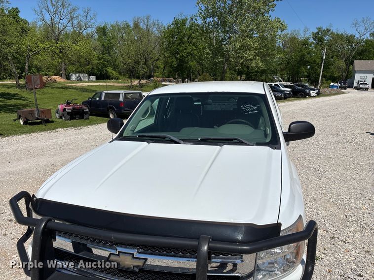 image for item FG0284 2012 Chevrolet Silverado 1500 Ext. Cab pickup truck
