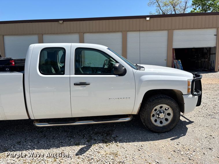 image for item FG0284 2012 Chevrolet Silverado 1500 Ext. Cab pickup truck