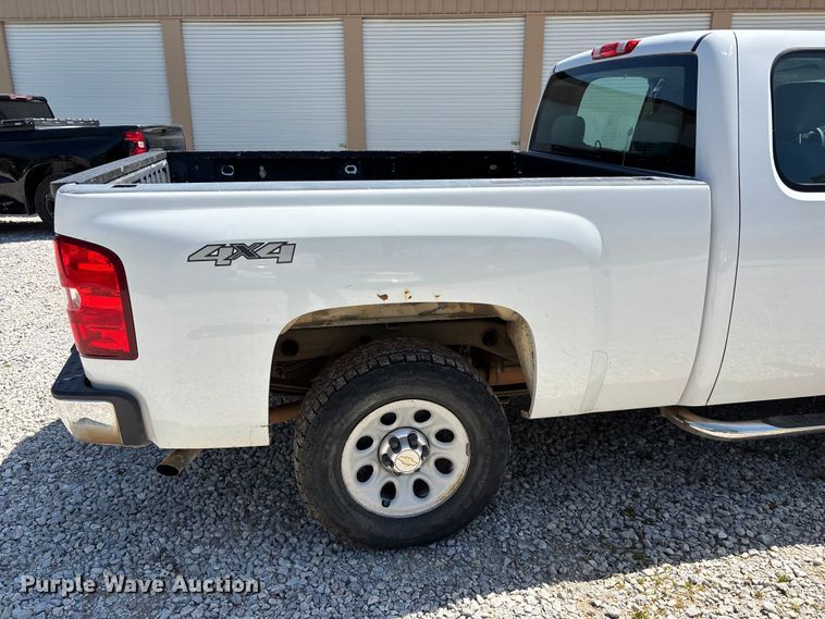 image for item FG0284 2012 Chevrolet Silverado 1500 Ext. Cab pickup truck