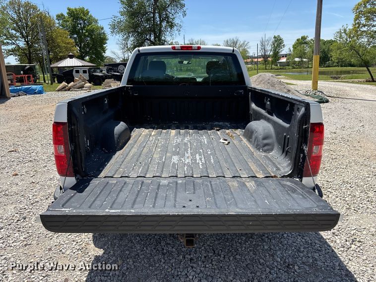image for item FG0284 2012 Chevrolet Silverado 1500 Ext. Cab pickup truck