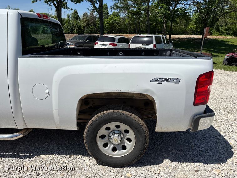 image for item FG0284 2012 Chevrolet Silverado 1500 Ext. Cab pickup truck