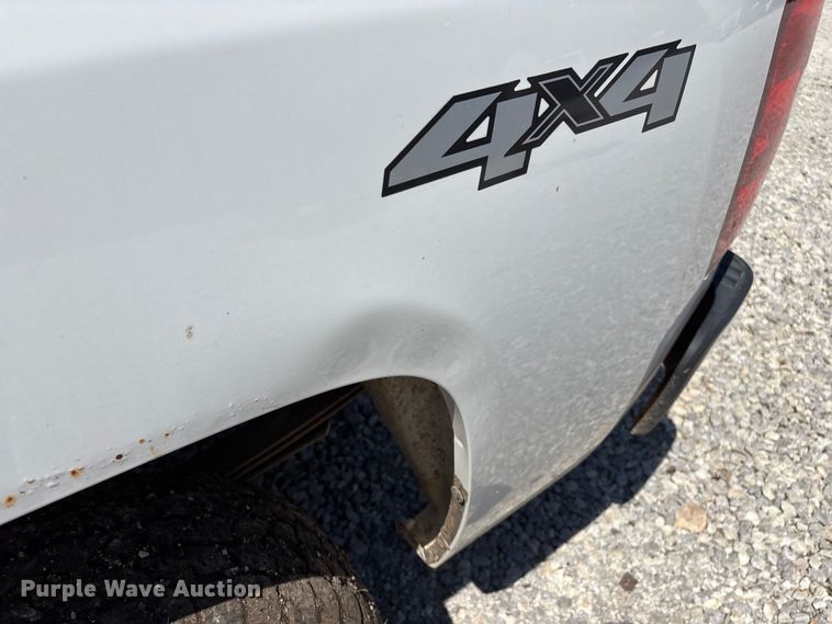 image for item FG0284 2012 Chevrolet Silverado 1500 Ext. Cab pickup truck