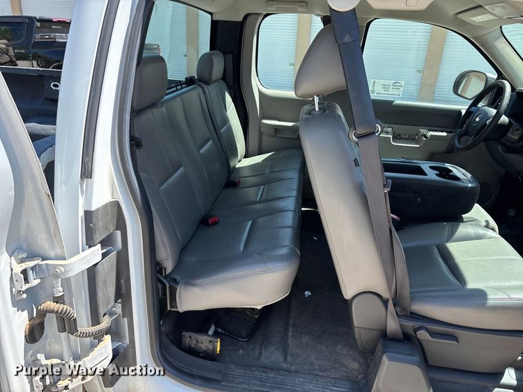image for item FG0284 2012 Chevrolet Silverado 1500 Ext. Cab pickup truck