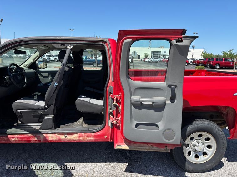 image for item FG0288 2008 Chevrolet Silverado 1500 Ext. Cab pickup truck