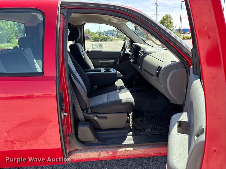 image for item FG0288 2008 Chevrolet Silverado 1500 Ext. Cab pickup truck