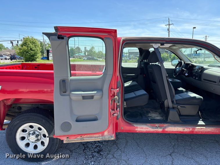 image for item FG0288 2008 Chevrolet Silverado 1500 Ext. Cab pickup truck