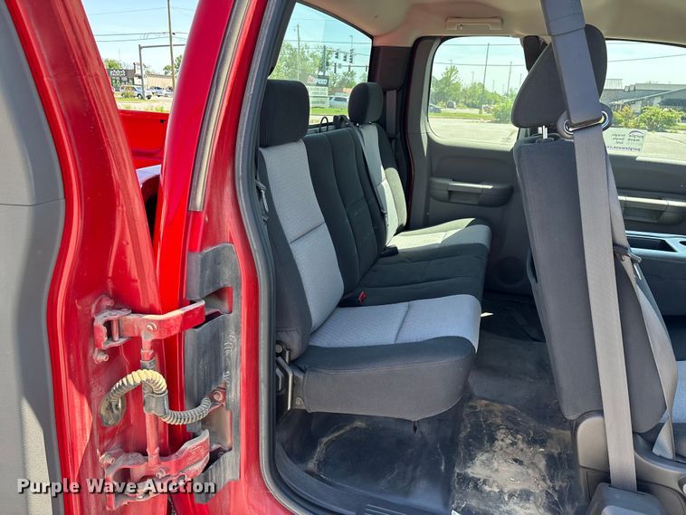 image for item FG0288 2008 Chevrolet Silverado 1500 Ext. Cab pickup truck