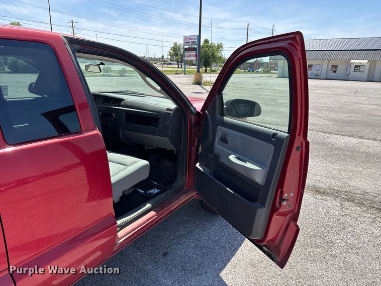 image for item FG0289 2009 Dodge Dakota Ext. Cab pickup truck