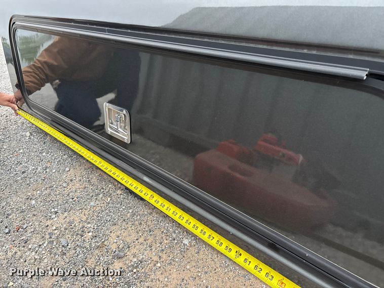 image for item FG0299 Leer pickup truck topper