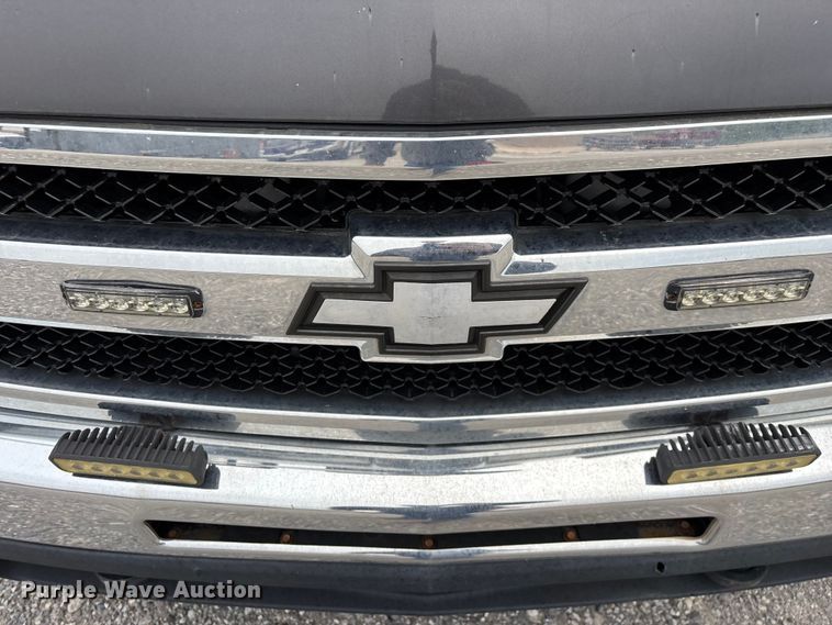 image for item FG0300 2011 Chevrolet Silverado 1500 Ext. Cab pickup truck