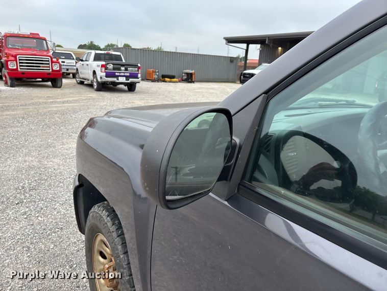 image for item FG0300 2011 Chevrolet Silverado 1500 Ext. Cab pickup truck