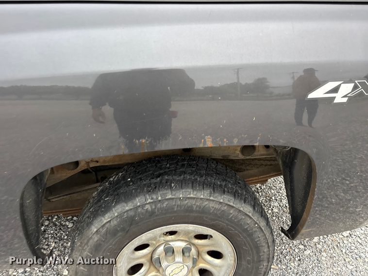 image for item FG0300 2011 Chevrolet Silverado 1500 Ext. Cab pickup truck