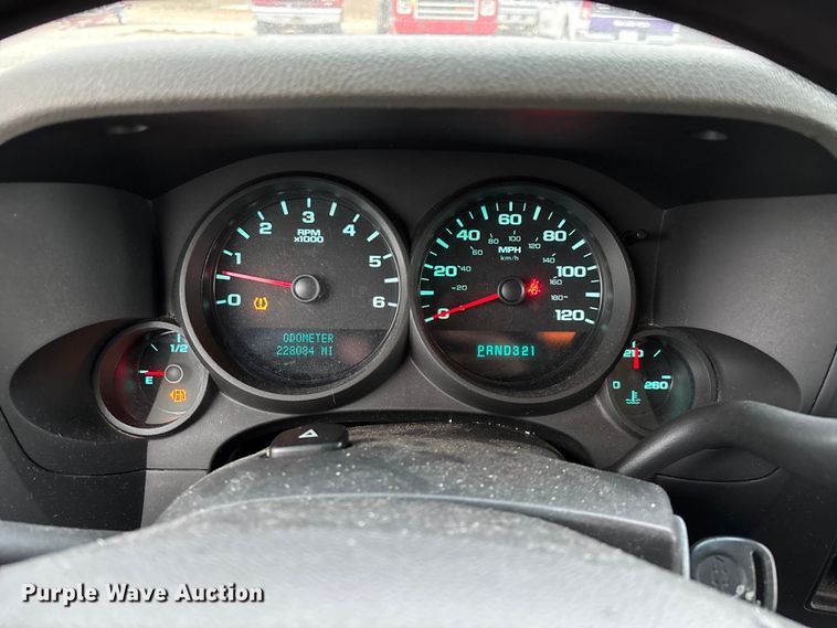 image for item FG0300 2011 Chevrolet Silverado 1500 Ext. Cab pickup truck