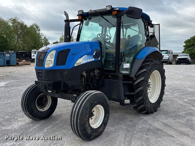 2008 New Holland T6020 tractor