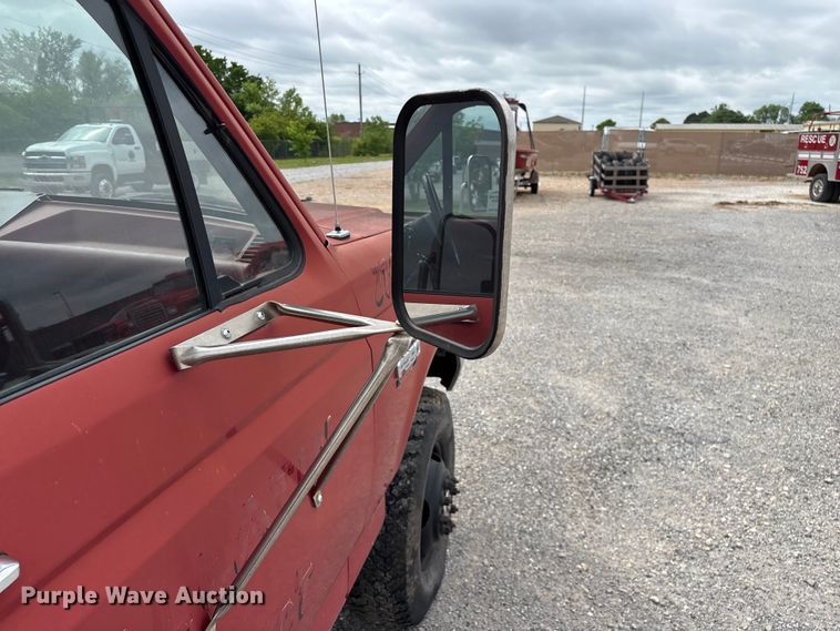 image for item FG0311 1988 Ford F350 flatbed truck