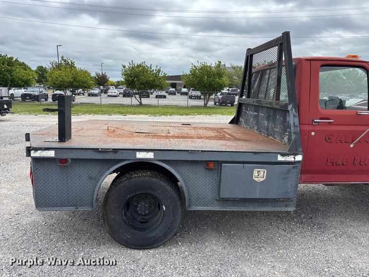 image for item FG0311 1988 Ford F350 flatbed truck