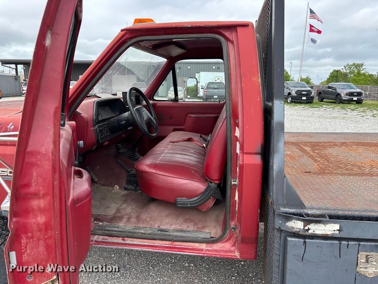 image for item FG0311 1988 Ford F350 flatbed truck