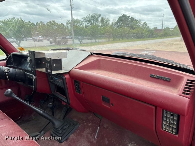 image for item FG0311 1988 Ford F350 flatbed truck