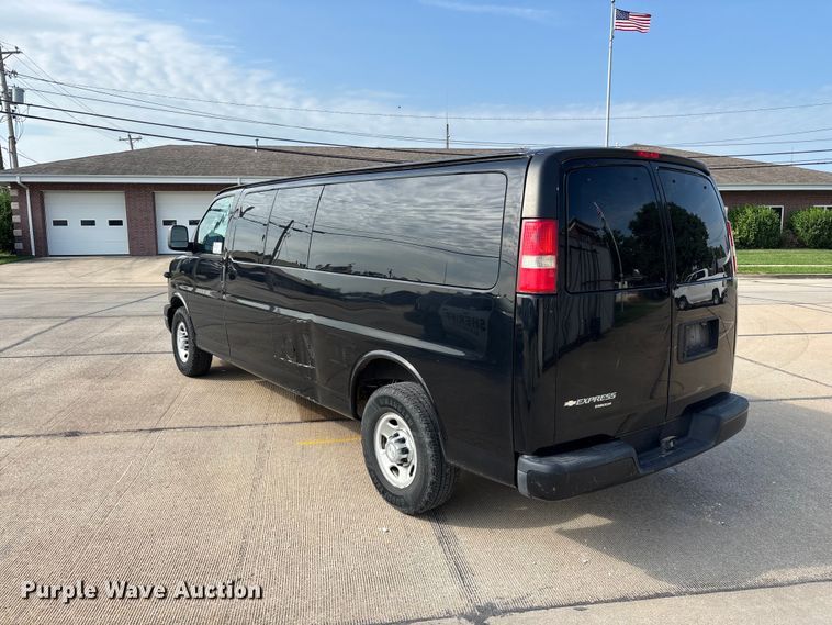 image for item FG0559 2016 Chevrolet Express 3500 prisoner transport van