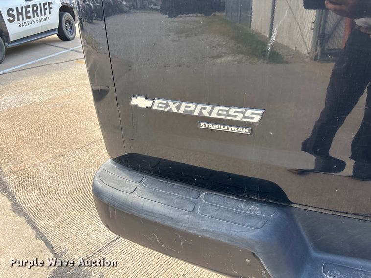 image for item FG0559 2016 Chevrolet Express 3500 prisoner transport van