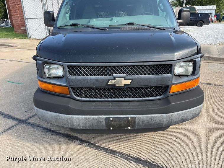 image for item FG0559 2016 Chevrolet Express 3500 prisoner transport van