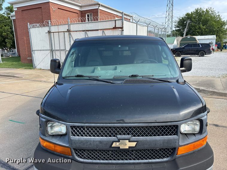 image for item FG0559 2016 Chevrolet Express 3500 prisoner transport van