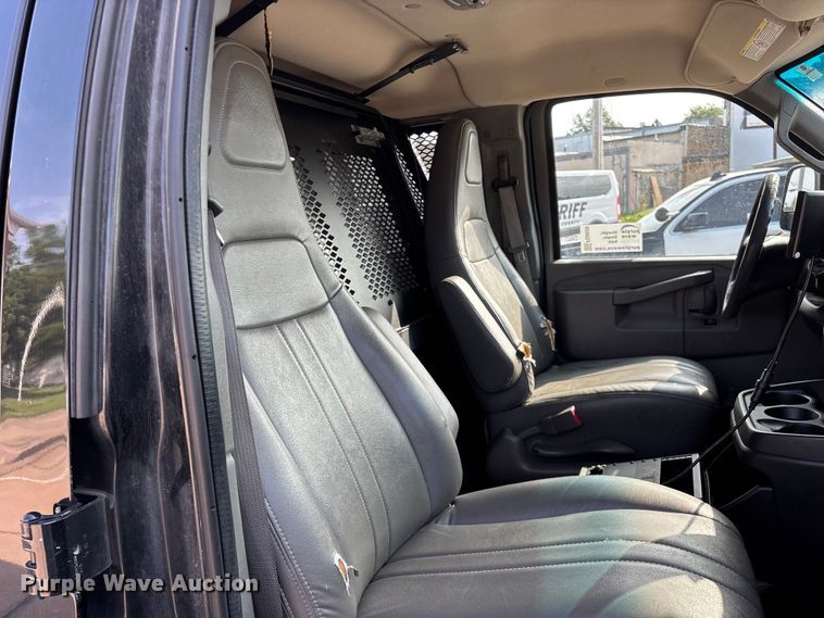 image for item FG0559 2016 Chevrolet Express 3500 prisoner transport van