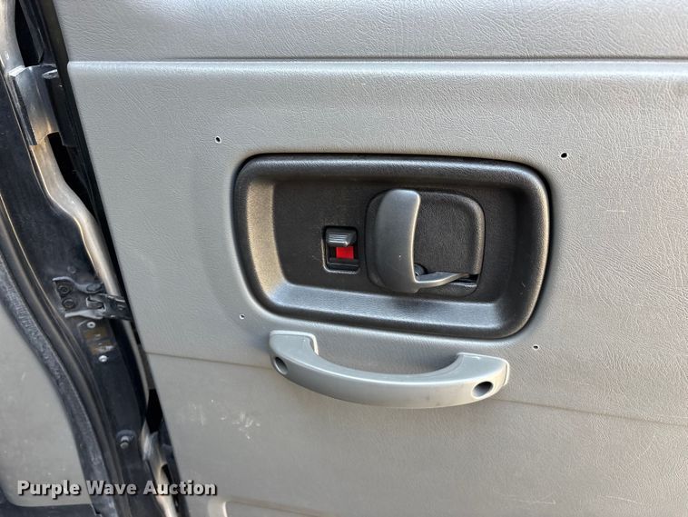 image for item FG0559 2016 Chevrolet Express 3500 prisoner transport van