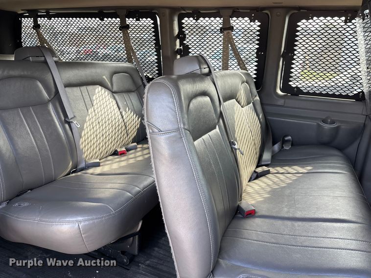 image for item FG0559 2016 Chevrolet Express 3500 prisoner transport van