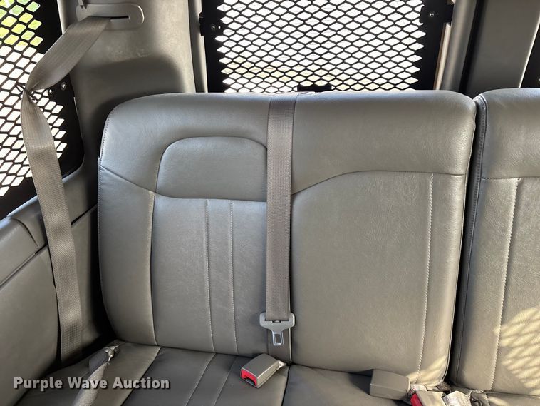 image for item FG0559 2016 Chevrolet Express 3500 prisoner transport van
