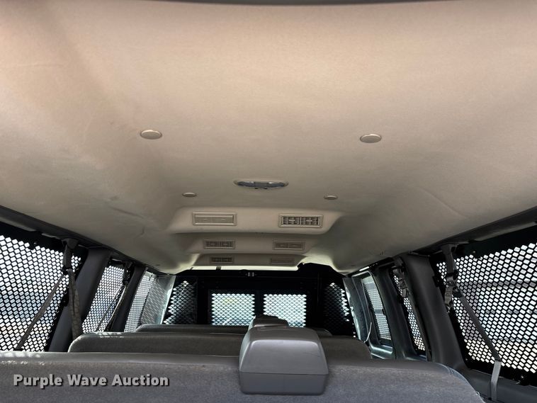 image for item FG0559 2016 Chevrolet Express 3500 prisoner transport van