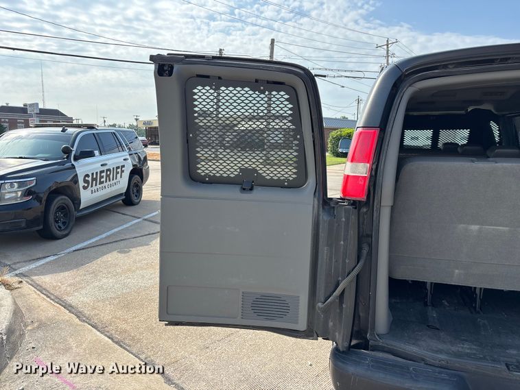 image for item FG0559 2016 Chevrolet Express 3500 prisoner transport van