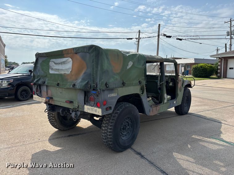 image for item FG0561 1991 AM General M998  HMMWV SUV