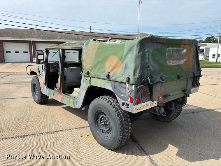 image for item FG0561 1991 AM General M998  HMMWV SUV