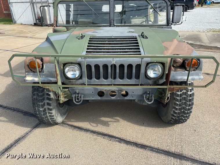 image for item FG0561 1991 AM General M998  HMMWV SUV