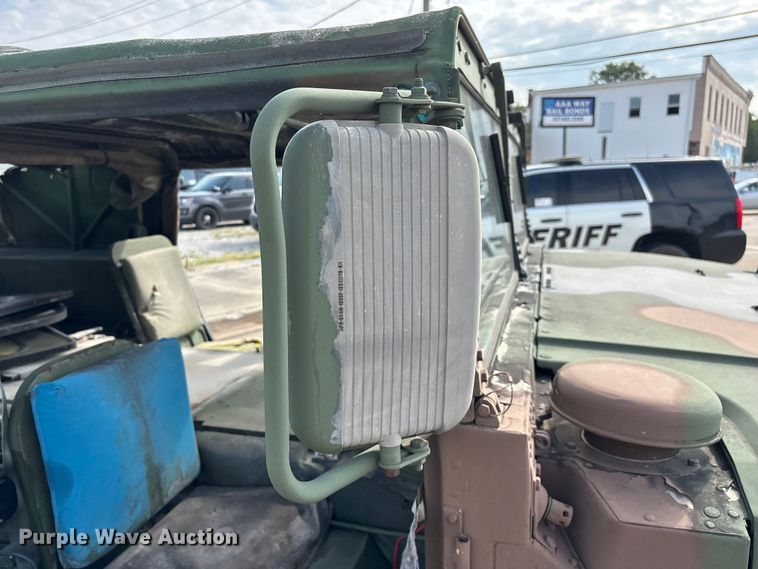 image for item FG0561 1991 AM General M998  HMMWV SUV