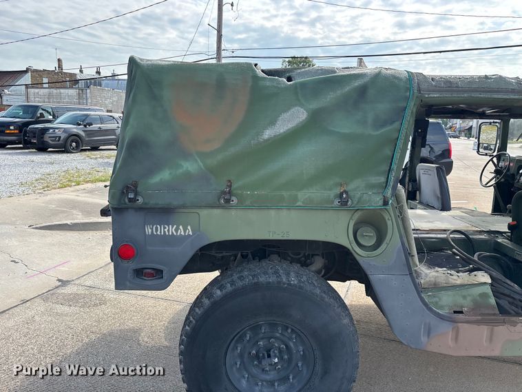 image for item FG0561 1991 AM General M998  HMMWV SUV