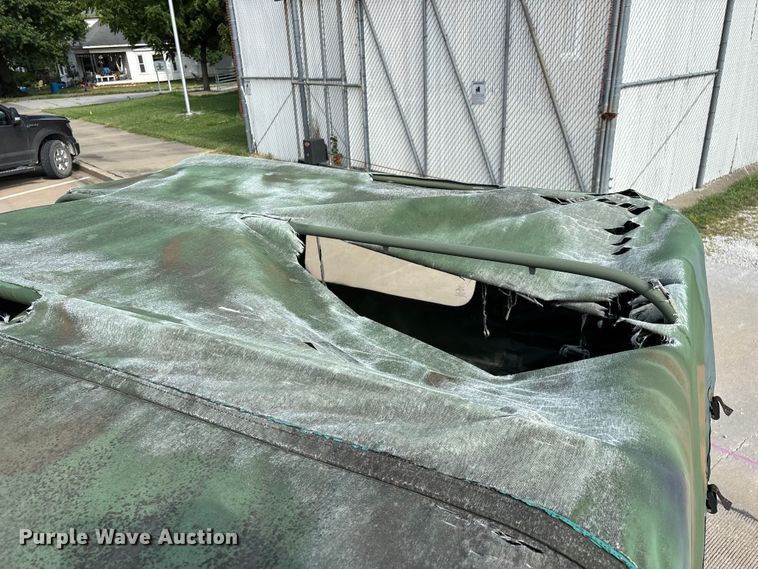 image for item FG0561 1991 AM General M998  HMMWV SUV