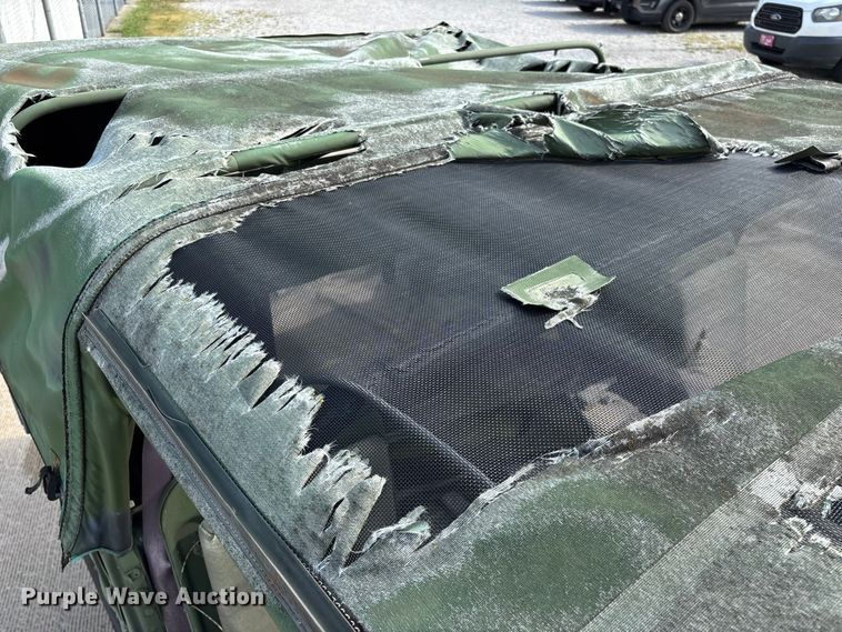image for item FG0561 1991 AM General M998  HMMWV SUV