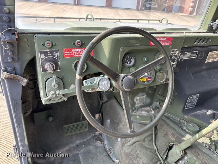 image for item FG0561 1991 AM General M998  HMMWV SUV