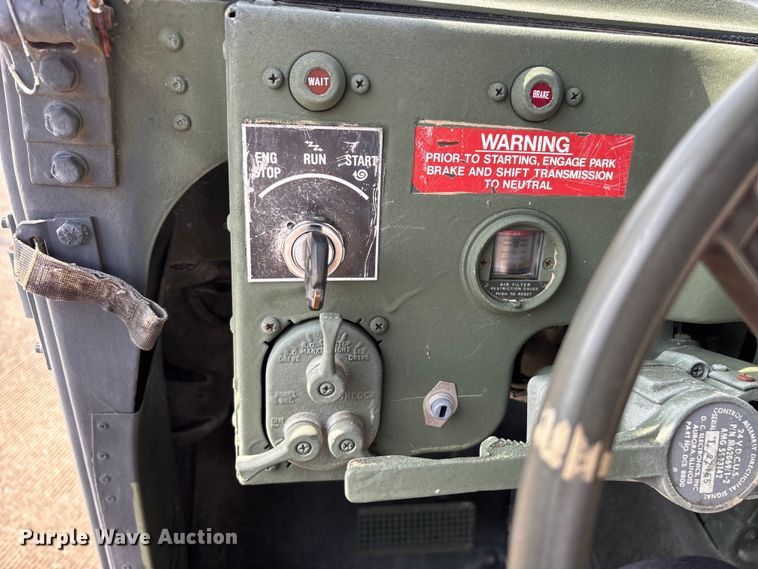 image for item FG0561 1991 AM General M998  HMMWV SUV