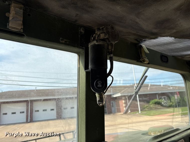 image for item FG0561 1991 AM General M998  HMMWV SUV