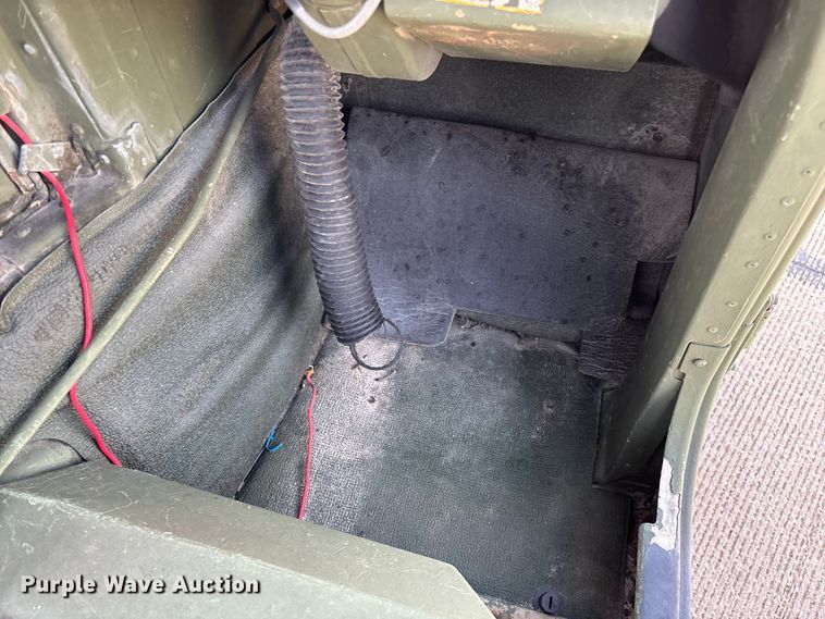 image for item FG0561 1991 AM General M998  HMMWV SUV