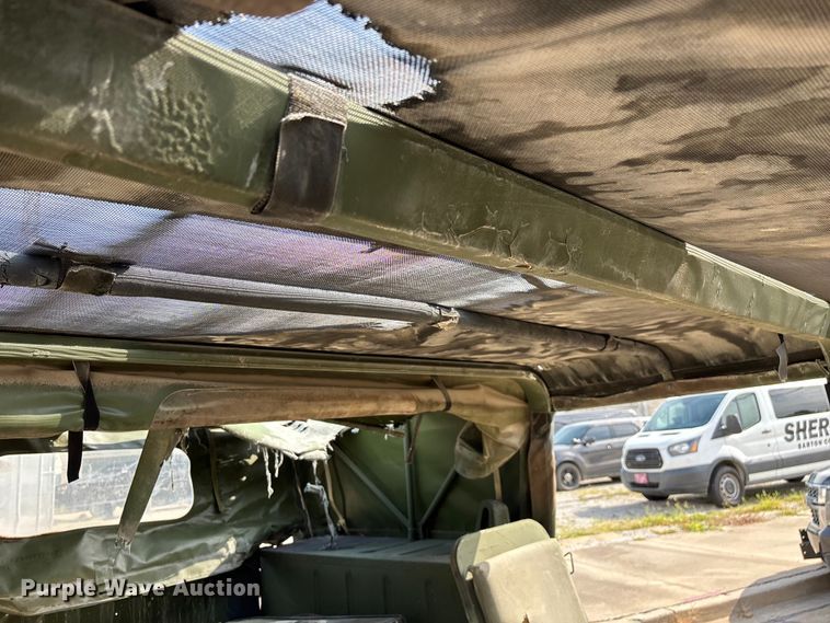 image for item FG0561 1991 AM General M998  HMMWV SUV