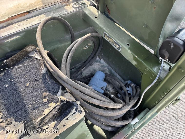 image for item FG0561 1991 AM General M998  HMMWV SUV