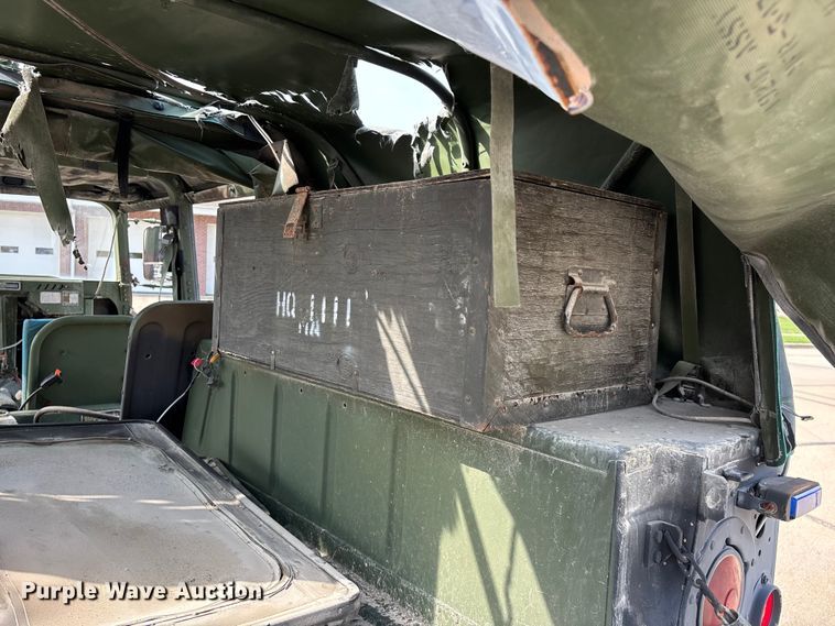 image for item FG0561 1991 AM General M998  HMMWV SUV