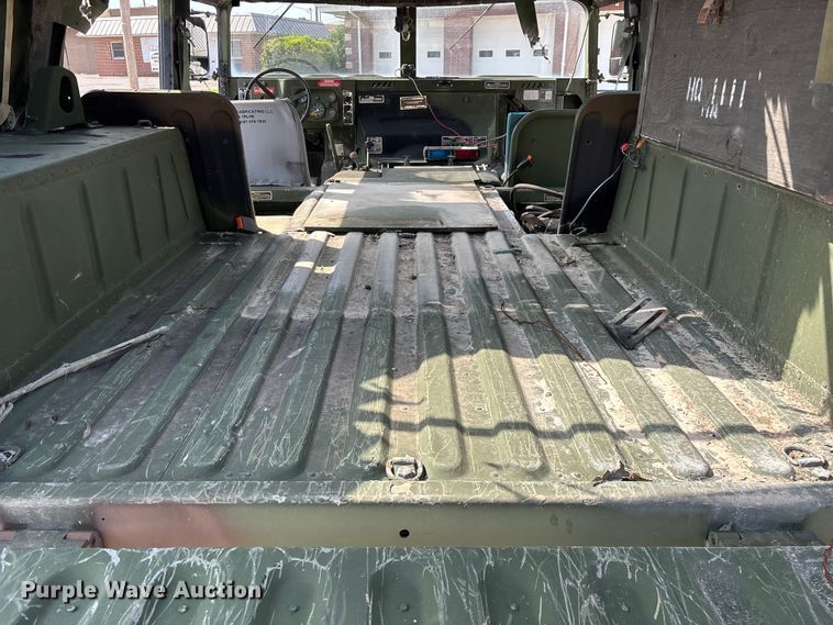 image for item FG0561 1991 AM General M998  HMMWV SUV